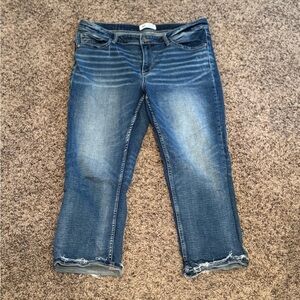 BKE Payton Distressed Capris in Dark Blue
